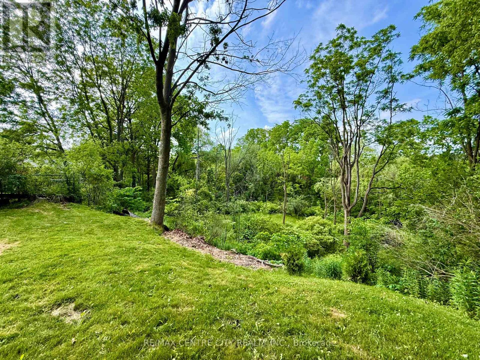 18 Montgomery Road, St. Thomas, Ontario  N5R 1S5 - Photo 7 - X13441328