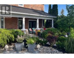 5 LORNE STREET N, Huntsville, Ontario