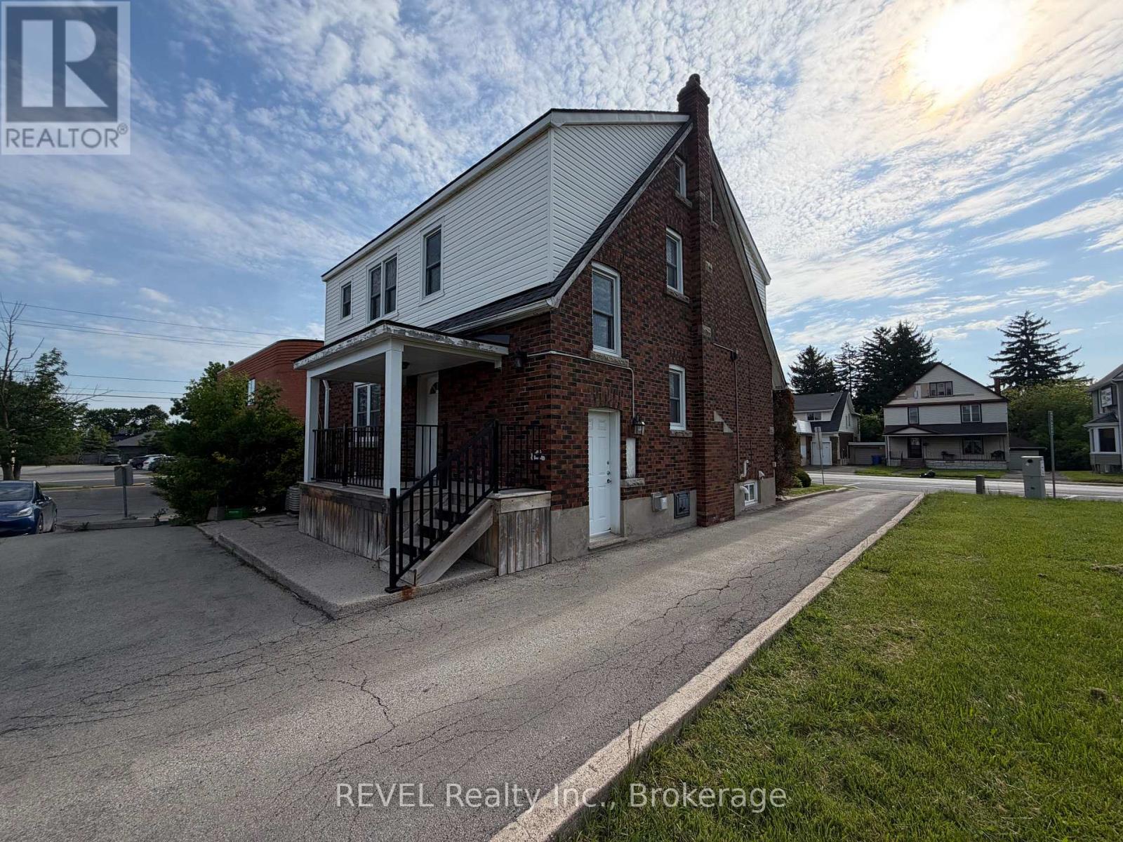 5637 Main Street, Niagara Falls (Hospital), Ontario  L2G 5Z3 - Photo 7 - X13441356