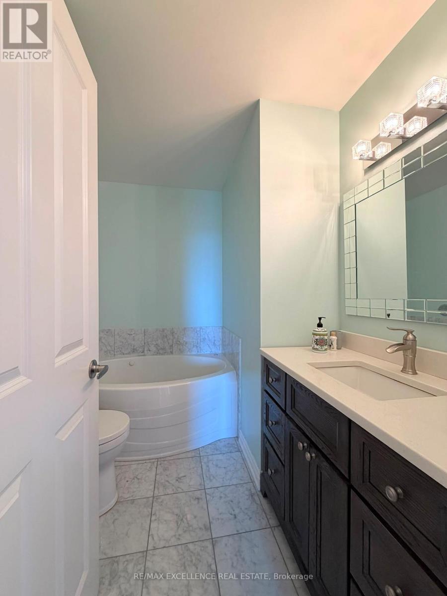 50 Old Mill Road, Oakville, Ontario  L6J 7W1 - Photo 17 - W13231254