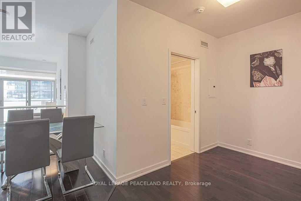 1509 - 12 York Street, Toronto, Ontario  M5J 0A9 - Photo 3 - C13441334