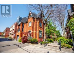 12 OLD PRIMROSE LANE, Toronto, Ontario
