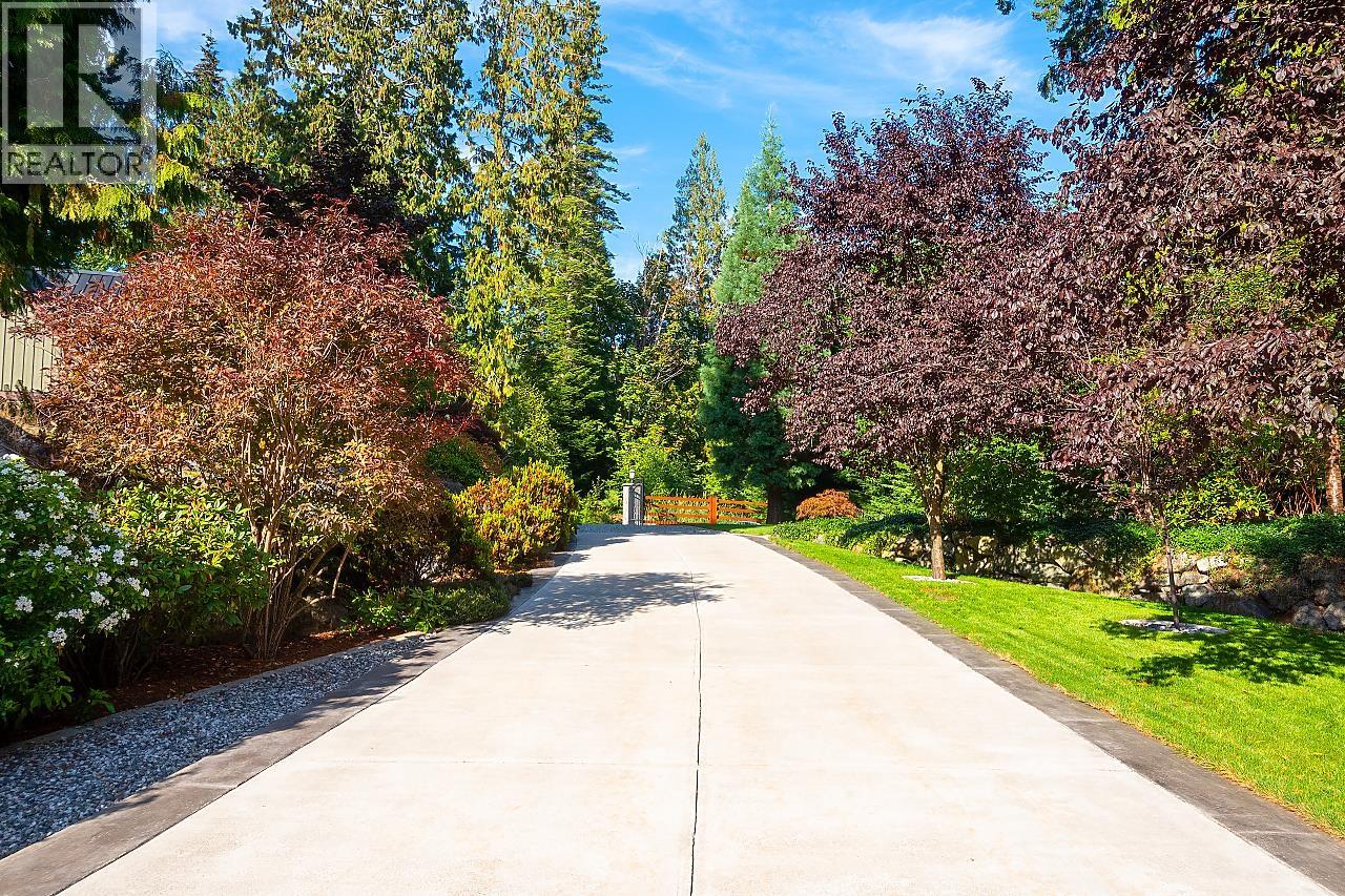 949 Arbutus Bay Lane, Bowen Island, British Columbia  V0N 1G2 - Photo 3 - R3135646