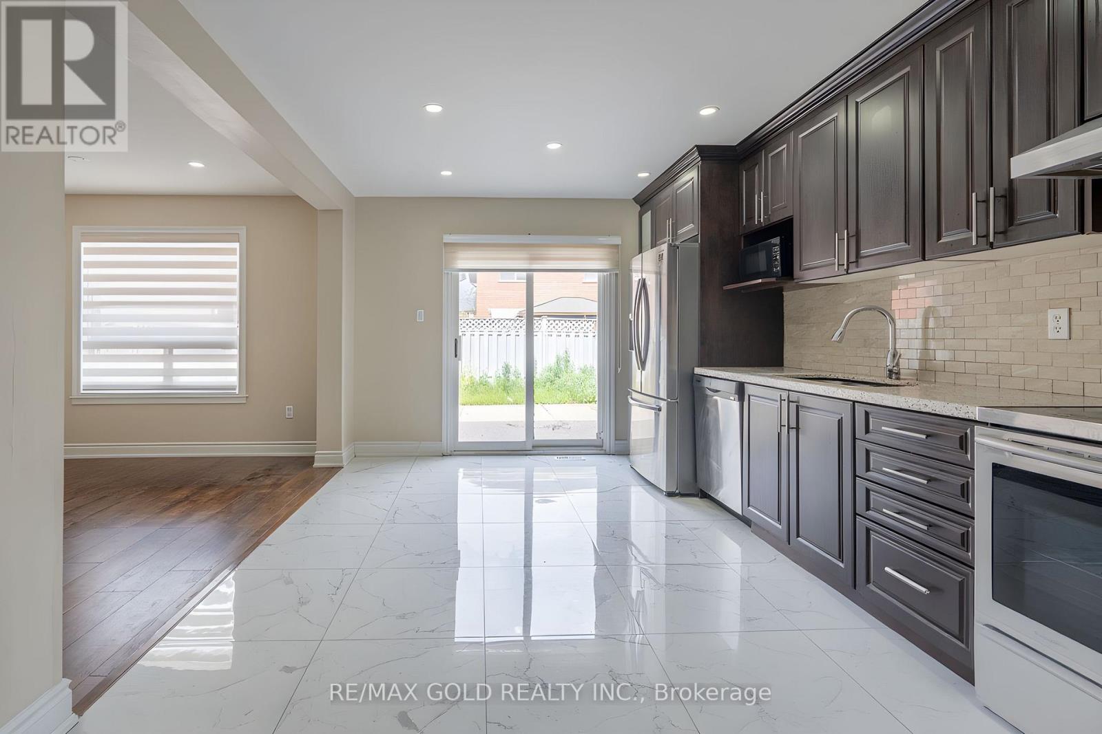 25 Golden Eagle Road, Brampton, Ontario L6R 1Z4 - Photo 12 - W13421160