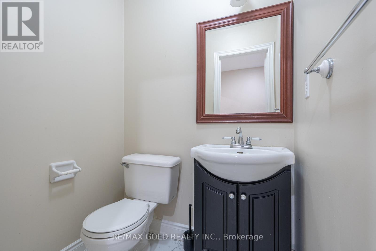 25 Golden Eagle Road, Brampton, Ontario L6R 1Z4 - Photo 4 - W13421160