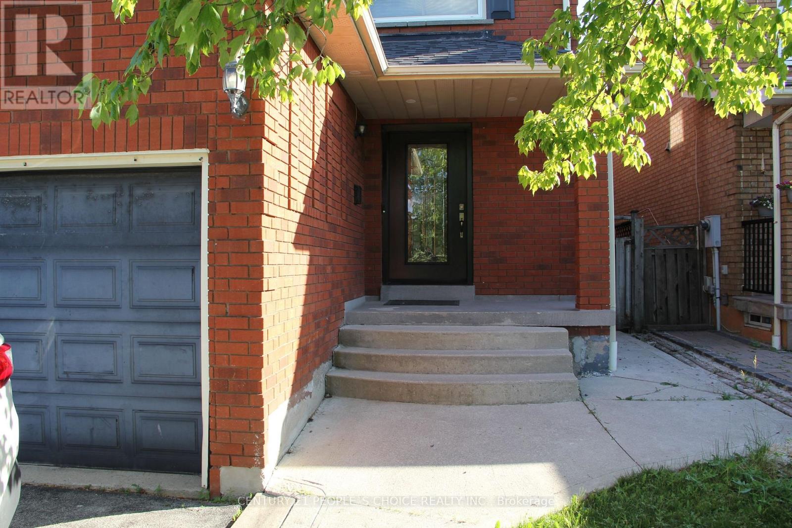4339 Radisson Crescent, Mississauga, Ontario  L5M 4C2 - Photo 2 - W13441346