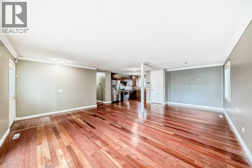 660 Malvern Drive Ne, Calgary, Alberta  T2A 5P5 - Photo 7 - A2320497