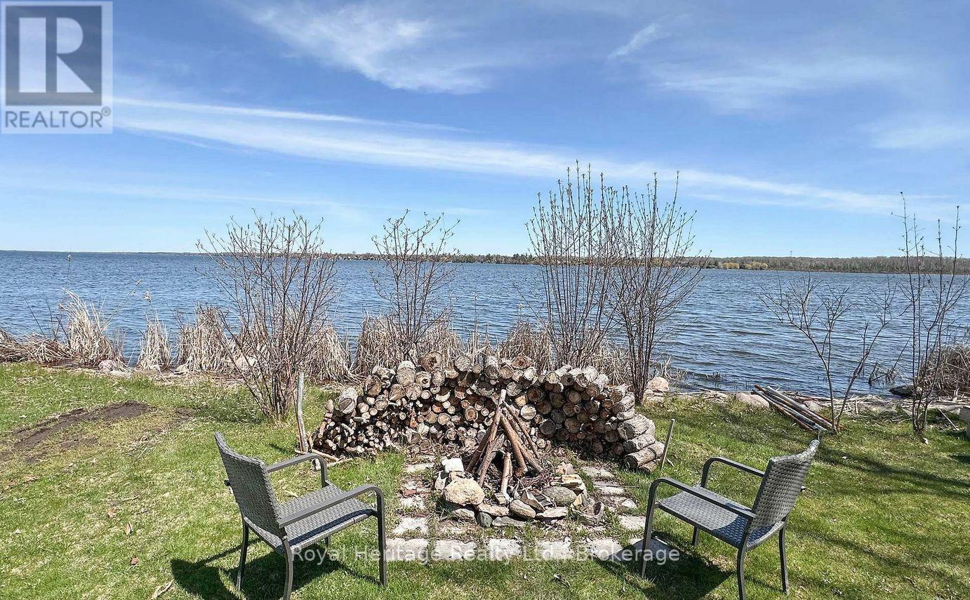 56 Pine Point Lane, Scugog, Ontario  L9L 1B4 - Photo 4 - E13441396