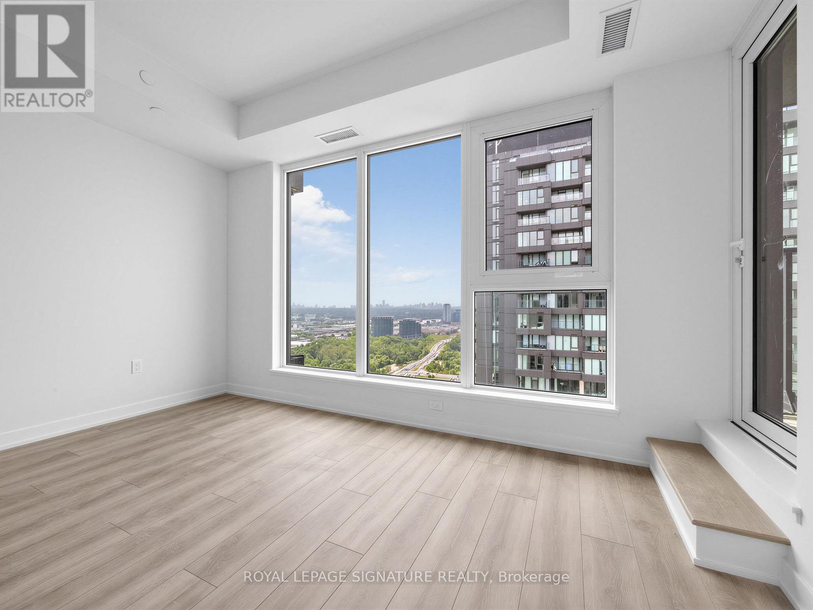3302 - 5 Quarrington Lane, Toronto, Ontario  M3C 0S5 - Photo 4 - C13441378