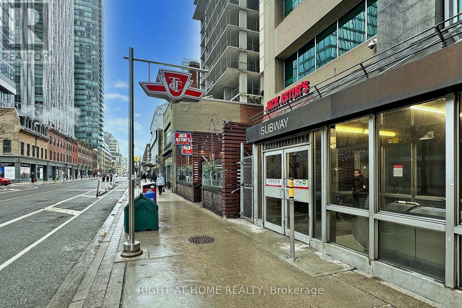 603 - 8 Cumberland Street, Toronto, Ontario  M4W 0B6 - Photo 5 - C13441430