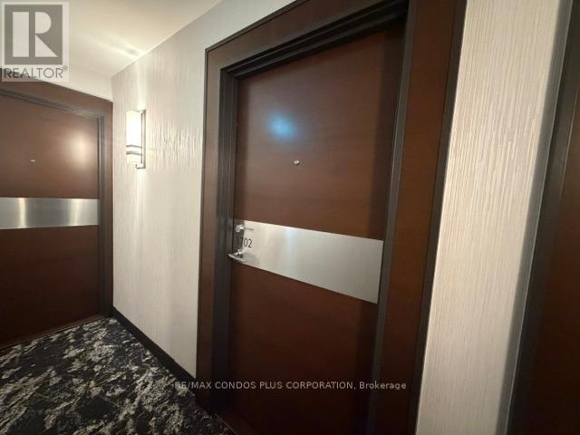 1702 - 10 Capreol Court, Toronto, Ontario  M5V 4B3 - Photo 7 - C13441464