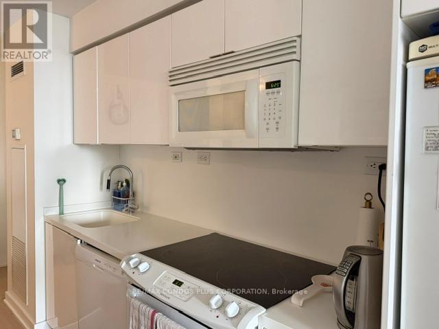 1702 - 10 Capreol Court, Toronto, Ontario  M5V 4B3 - Photo 9 - C13441464