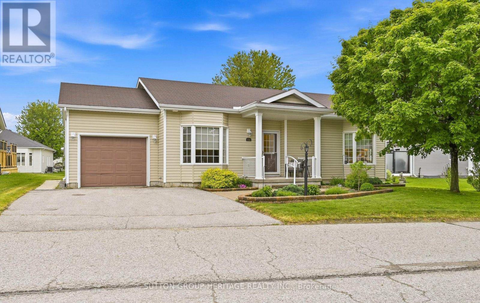 14 Heatherlea Drive, Clarington, Ontario  L1B 0B1 - Photo 2 - E13441468