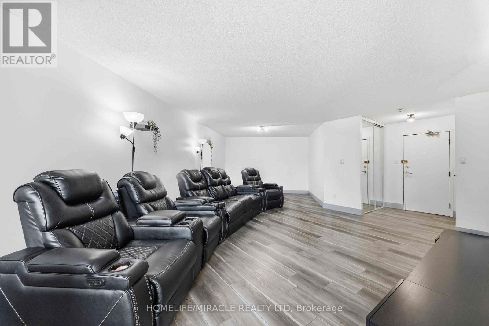 405 - 5 Rowntree Road, Toronto, Ontario  M9V 5G9 - Photo 13 - W13440392
