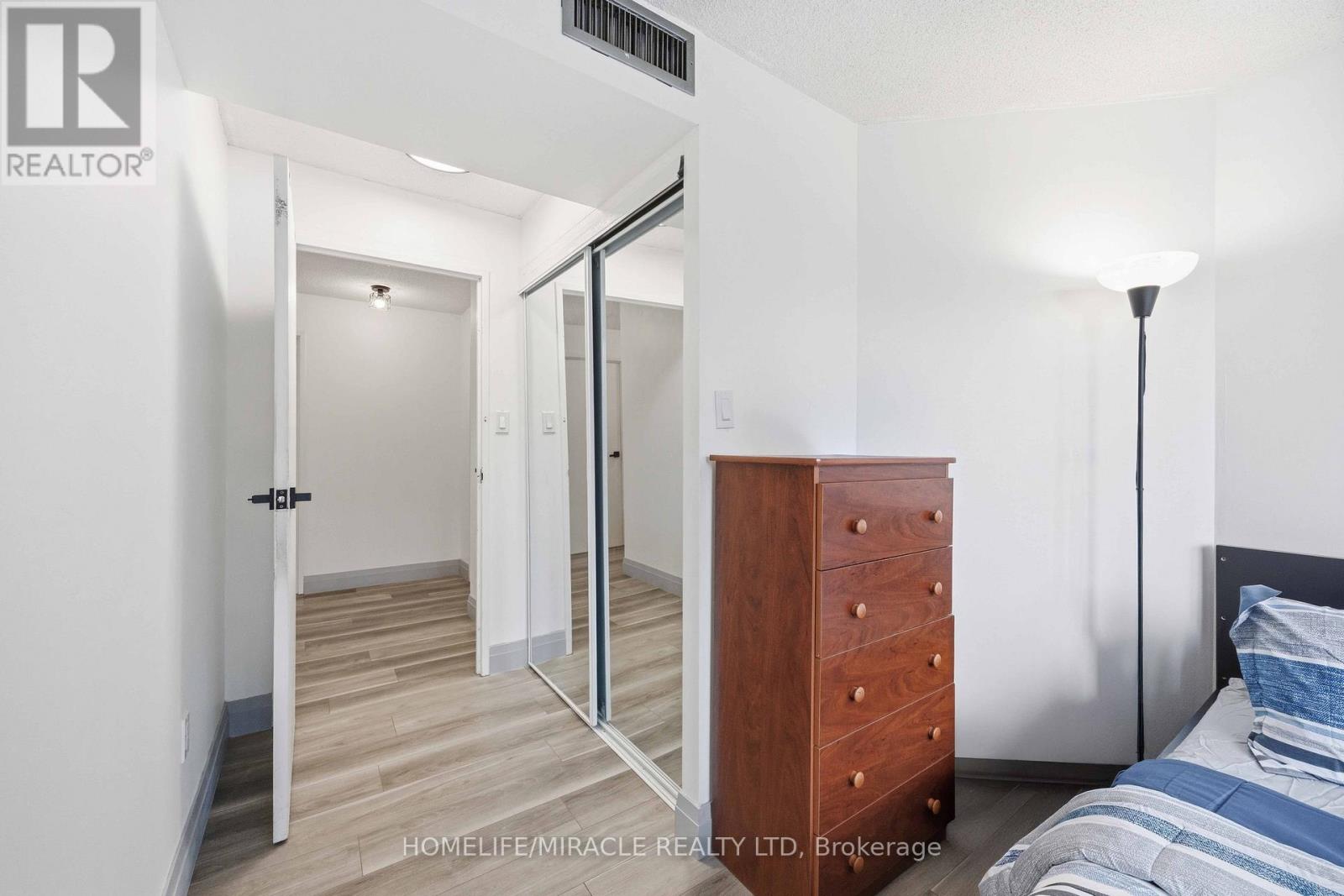 405 - 5 Rowntree Road, Toronto, Ontario  M9V 5G9 - Photo 31 - W13440392