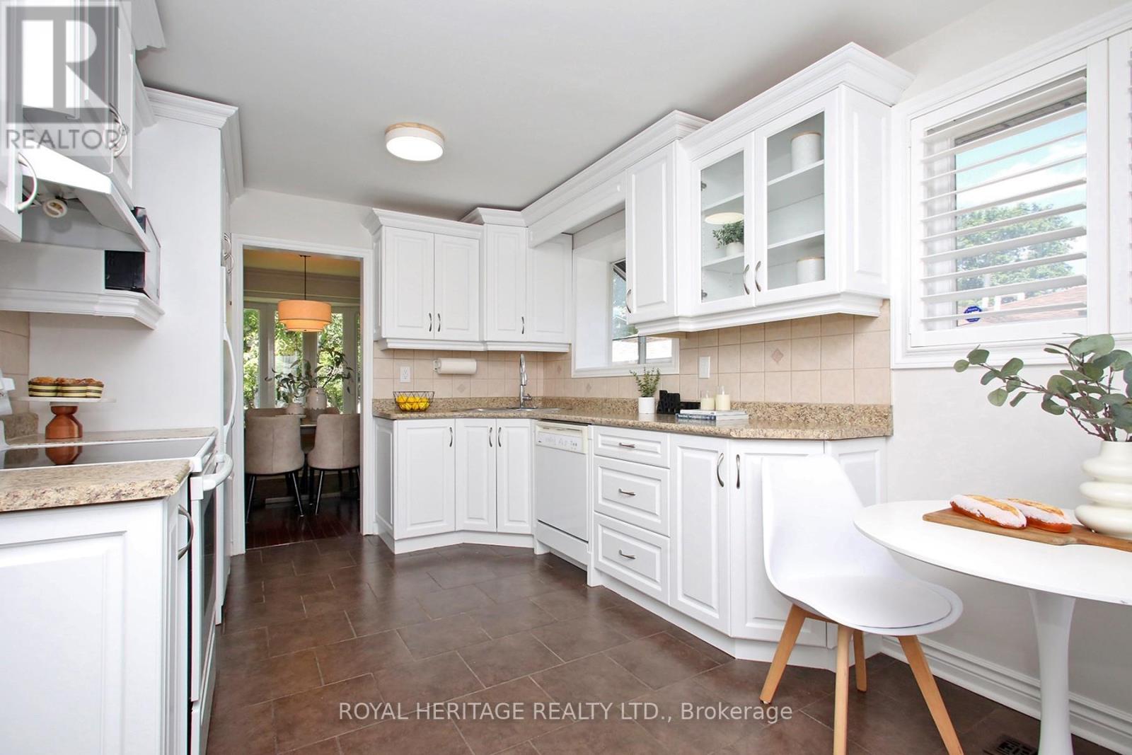 21 Wootten Way S, Markham, Ontario  L3P 3H9 - Photo 6 - N13441420
