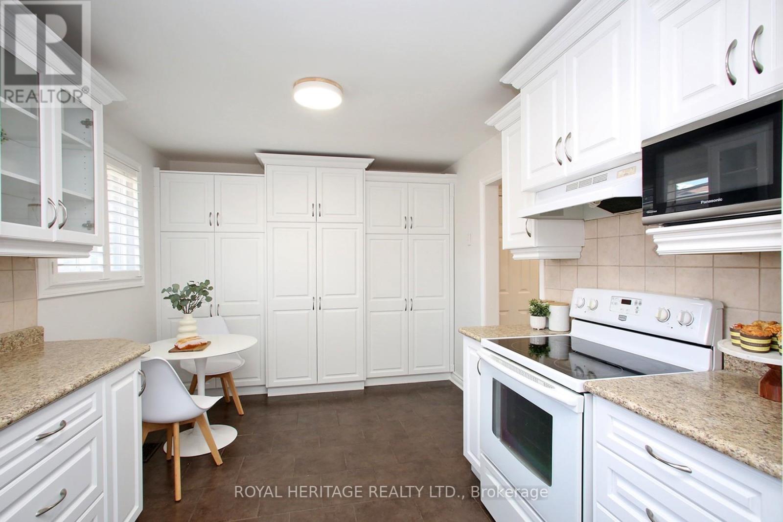 21 Wootten Way S, Markham, Ontario  L3P 3H9 - Photo 7 - N13441420