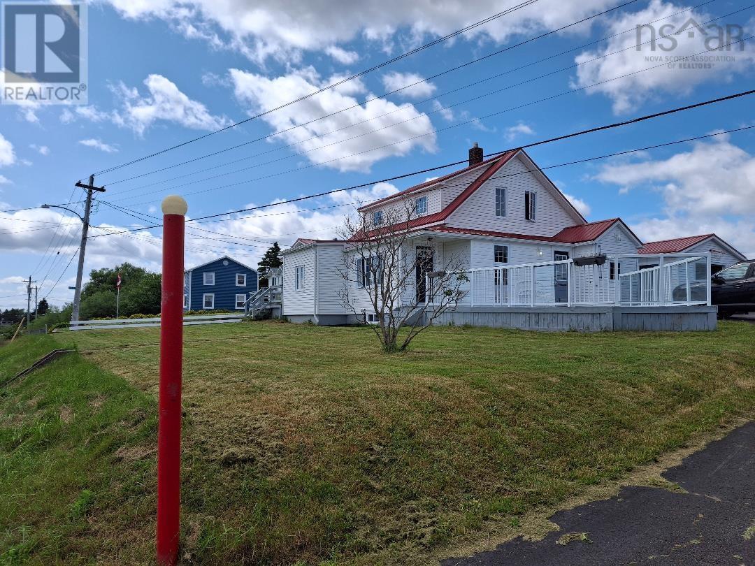 2633 Highway 206, Arichat, Nova Scotia  B0E 1A0 - Photo 1 - 202525227