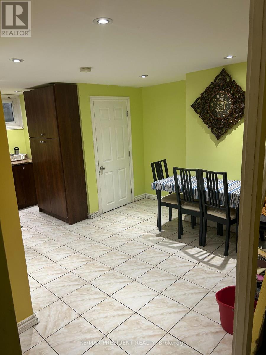 Basement - 20 Seguin Court, Toronto, Ontario  M9V 2C5 - Photo 8 - W13441432