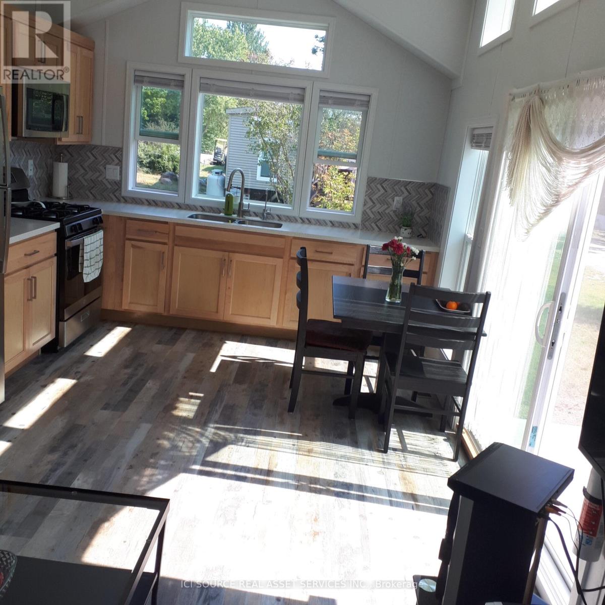 605 - 18478 Duffey's Lane, Caledon, Ontario  L7E 3C4 - Photo 7 - W13441486