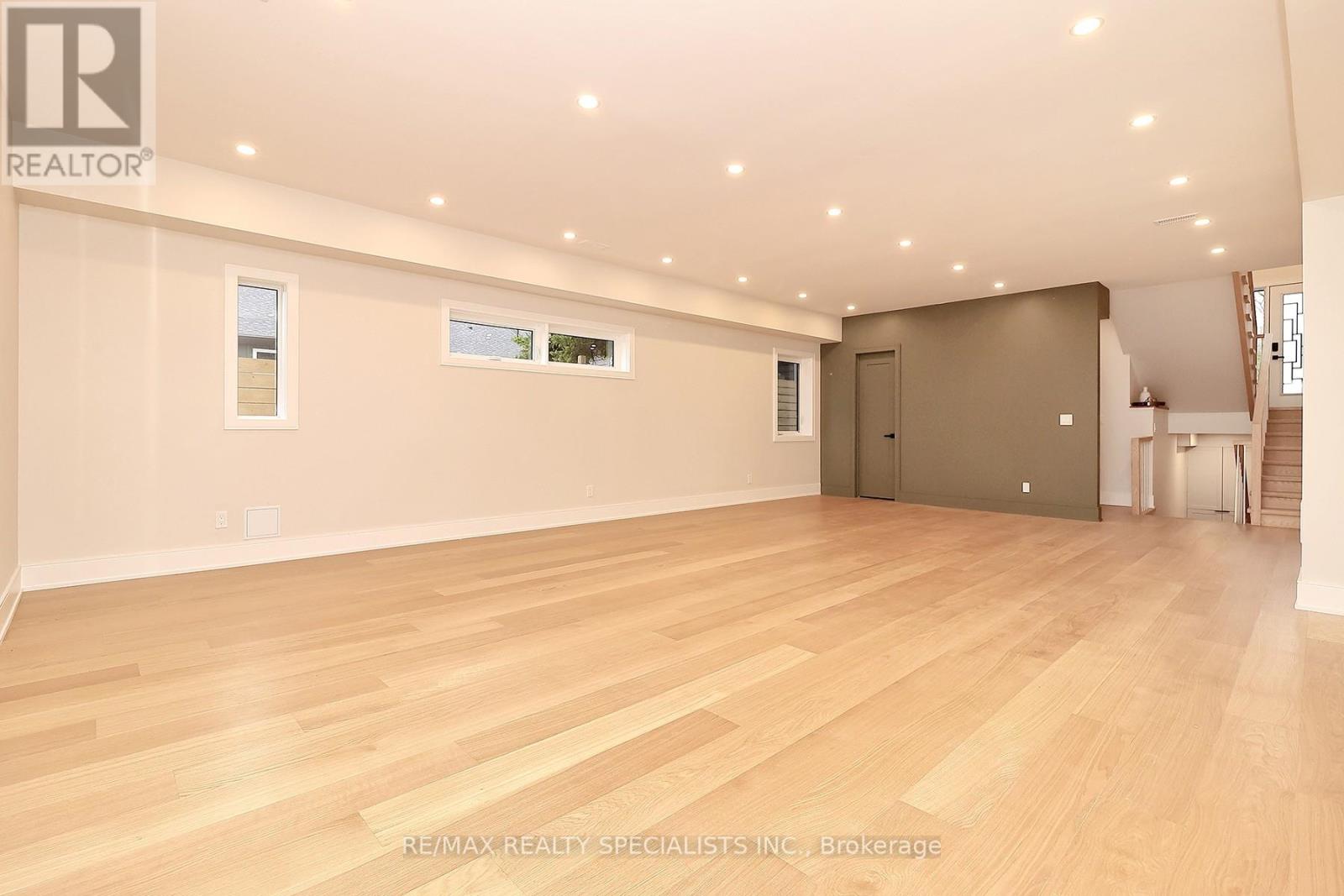 MAIN - 1048 ROOSEVELT ROAD