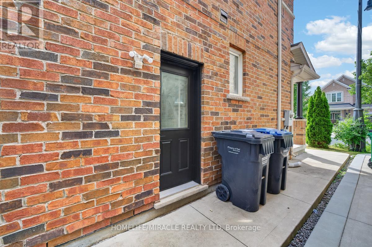 39 Matthew Harrison Street, Brampton, Ontario  L6P 3H3 - Photo 29 - W13439406