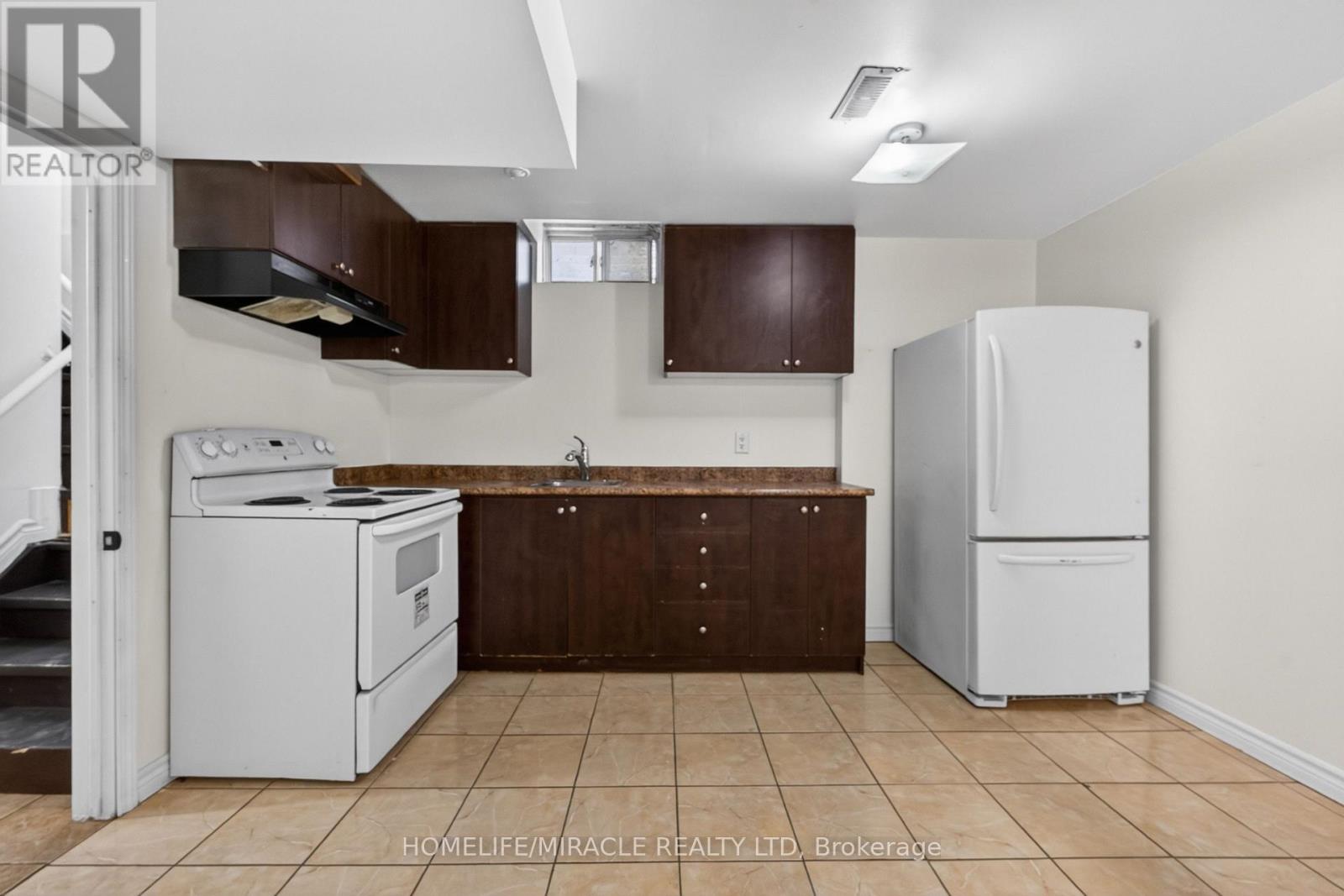39 Matthew Harrison Street, Brampton, Ontario  L6P 3H3 - Photo 35 - W13439406