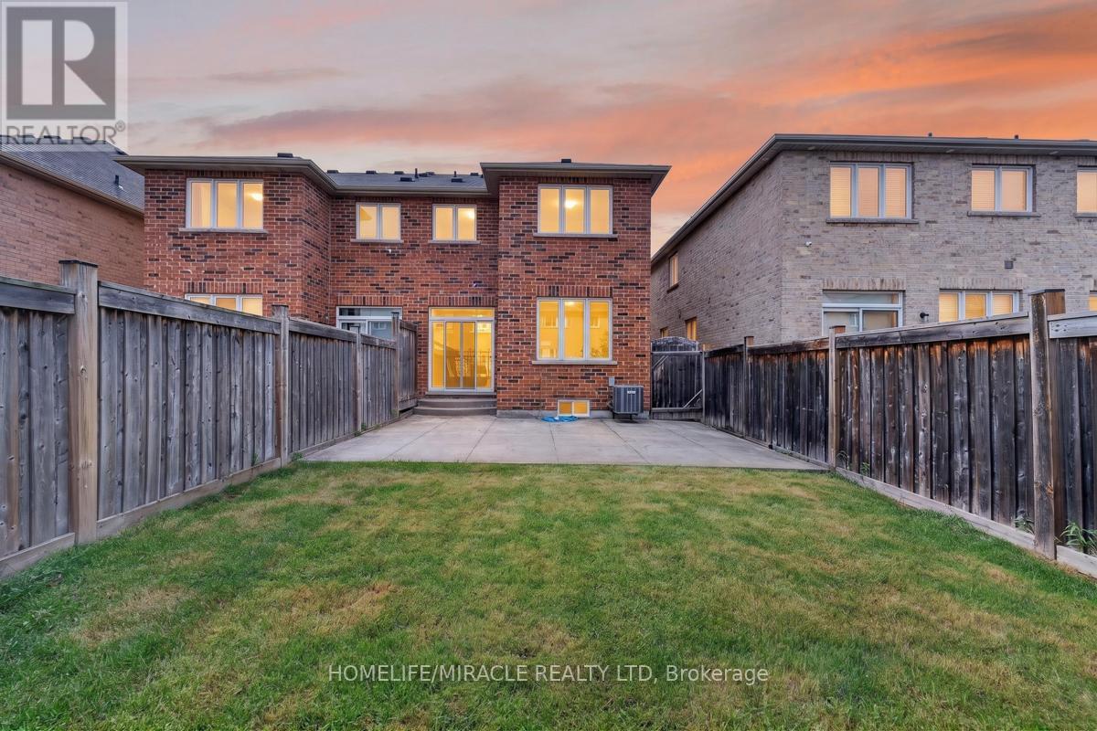 39 Matthew Harrison Street, Brampton, Ontario  L6P 3H3 - Photo 39 - W13439406