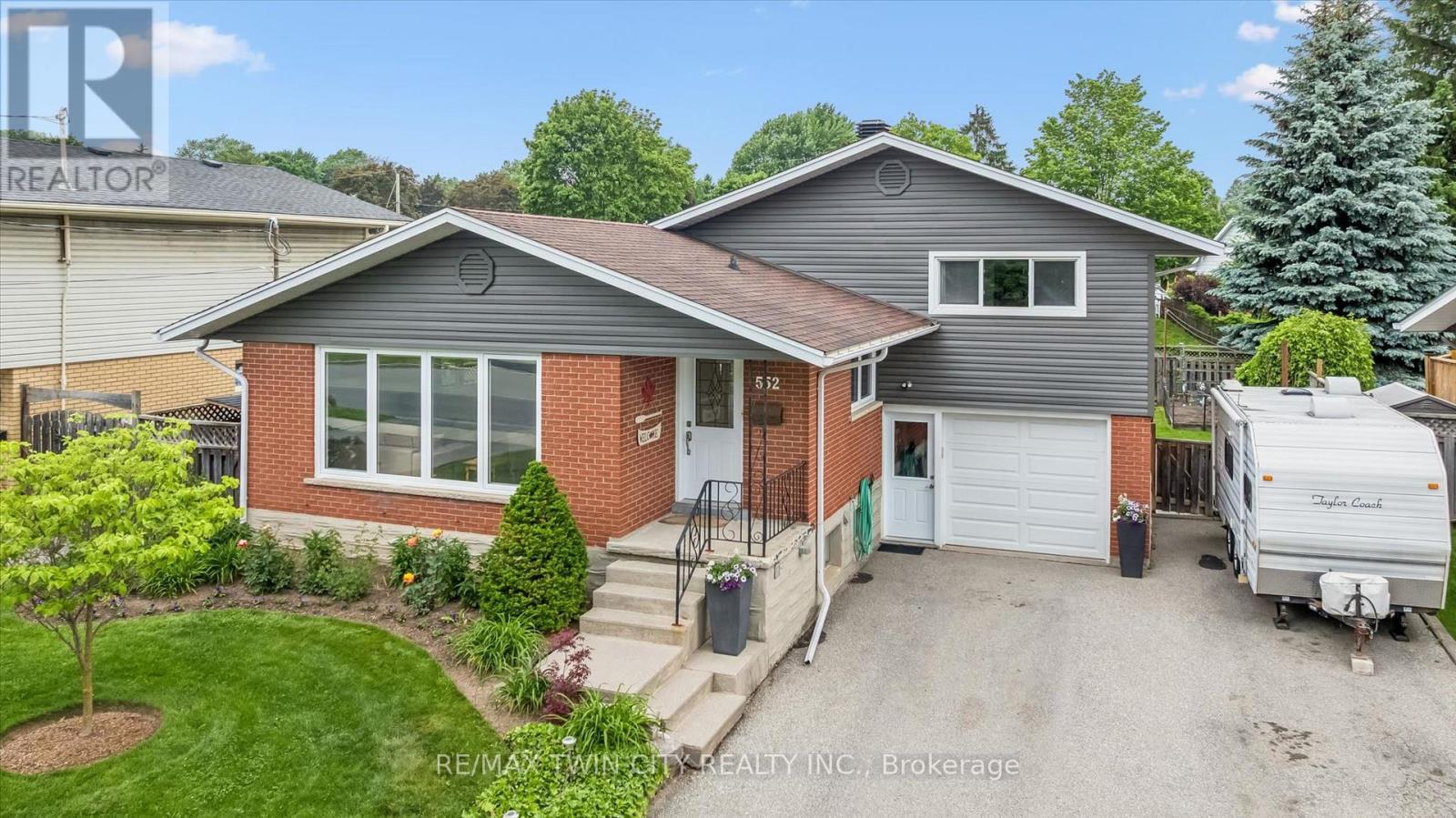 552 GREENBROOK DRIVE, Kitchener, Ontario