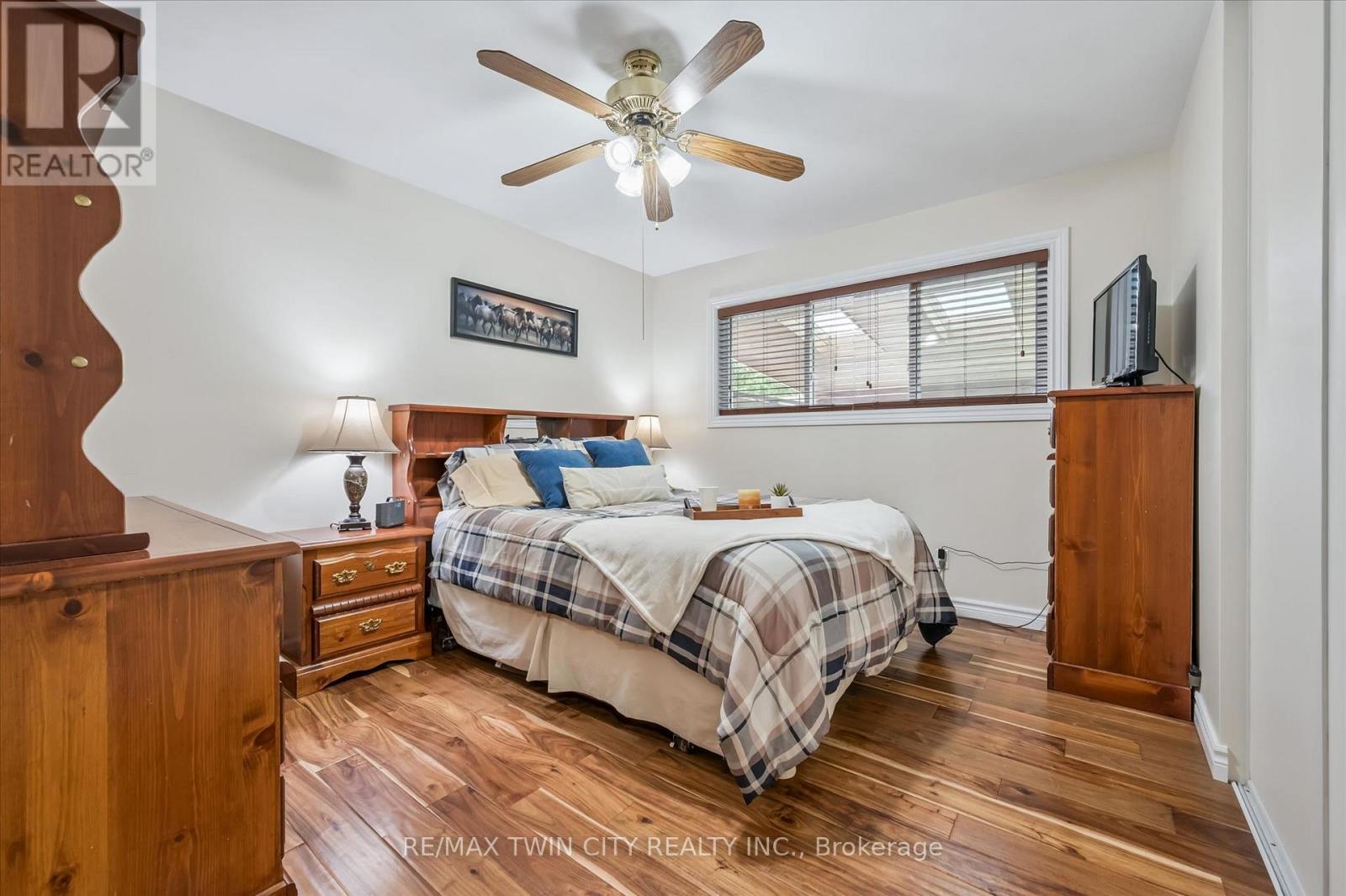 552 Greenbrook Drive, Kitchener, Ontario  N2M 4K6 - Photo 11 - X13441386