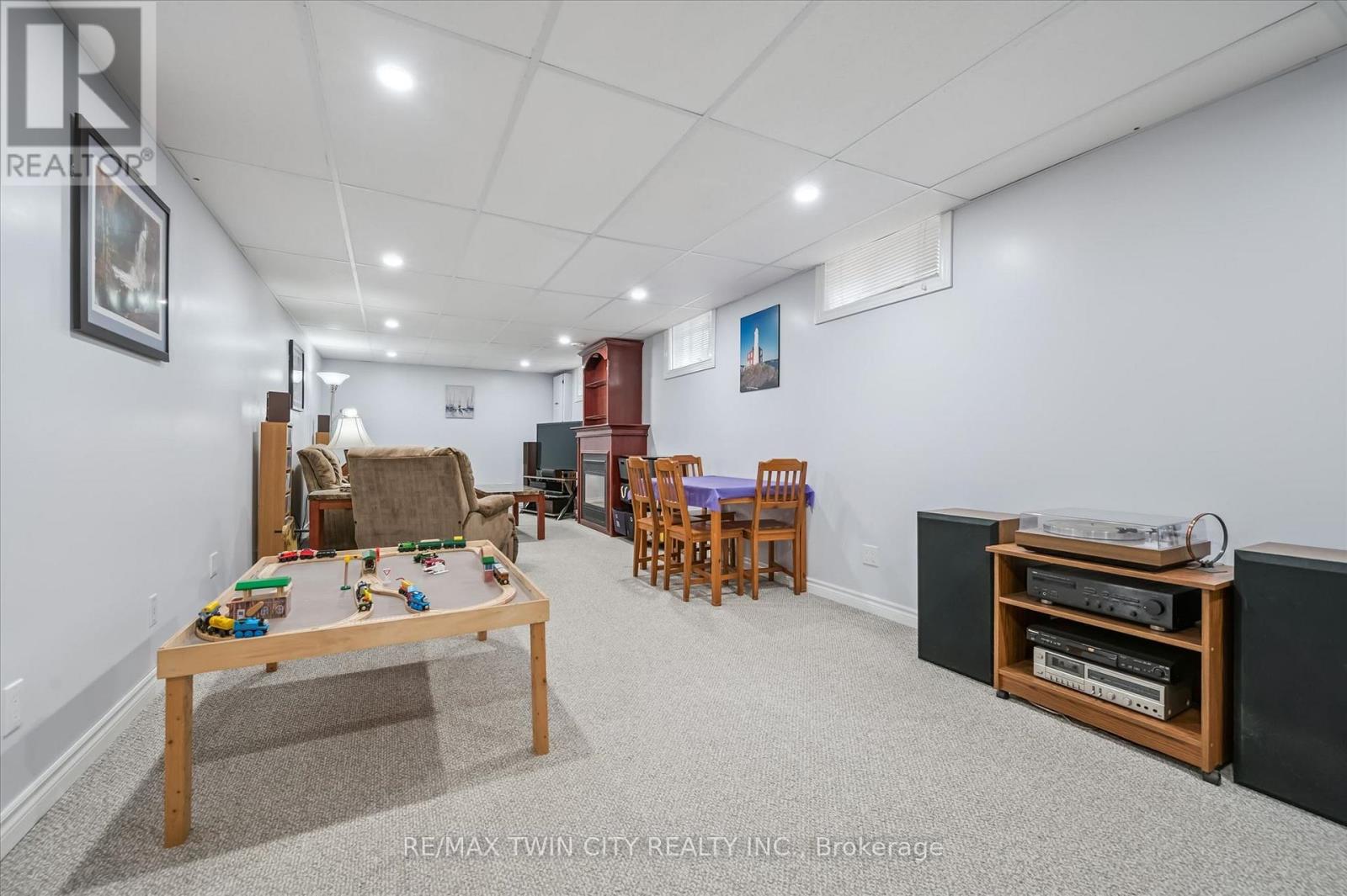 552 Greenbrook Drive, Kitchener, Ontario  N2M 4K6 - Photo 16 - X13441386