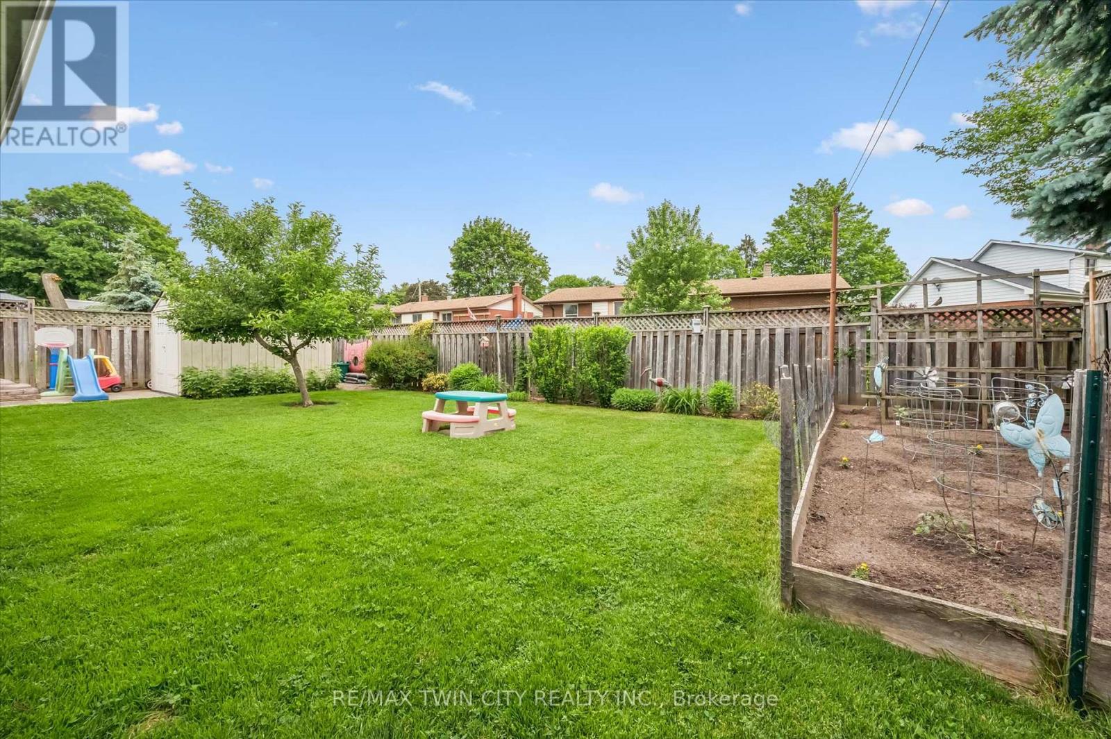552 Greenbrook Drive, Kitchener, Ontario  N2M 4K6 - Photo 23 - X13441386