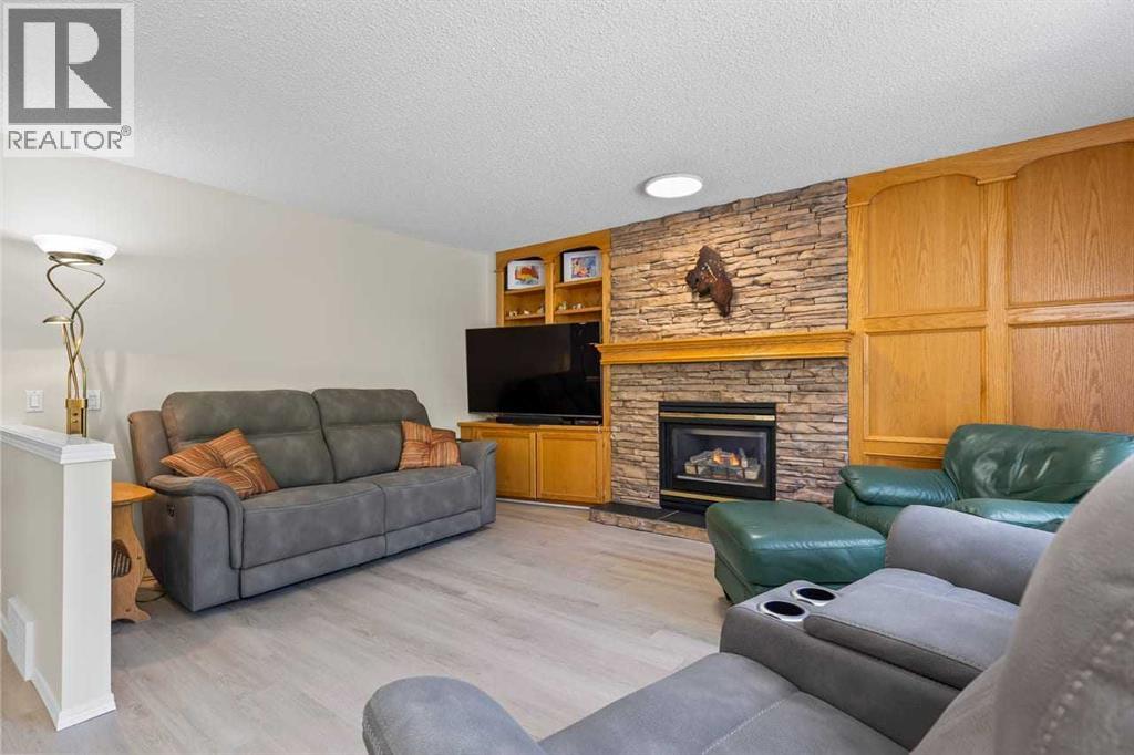 368 Sienna Park Drive SW, Calgary, Alberta  T3H 3K3 - Photo 20 - A2317144