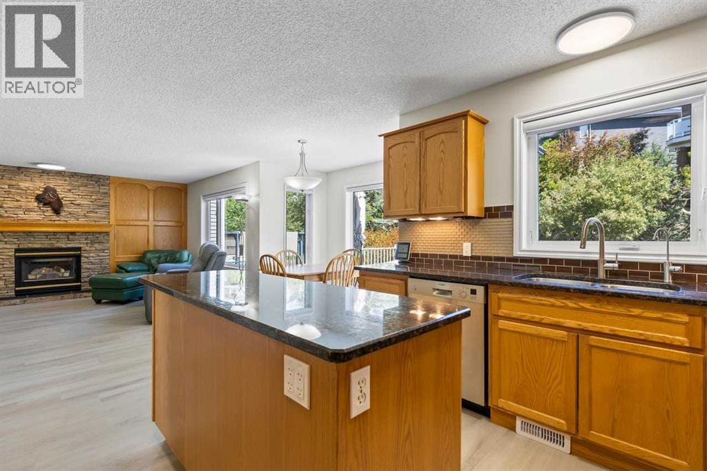 368 Sienna Park Drive SW, Calgary, Alberta  T3H 3K3 - Photo 17 - A2317144