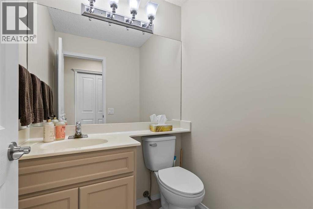 368 Sienna Park Drive SW, Calgary, Alberta  T3H 3K3 - Photo 22 - A2317144