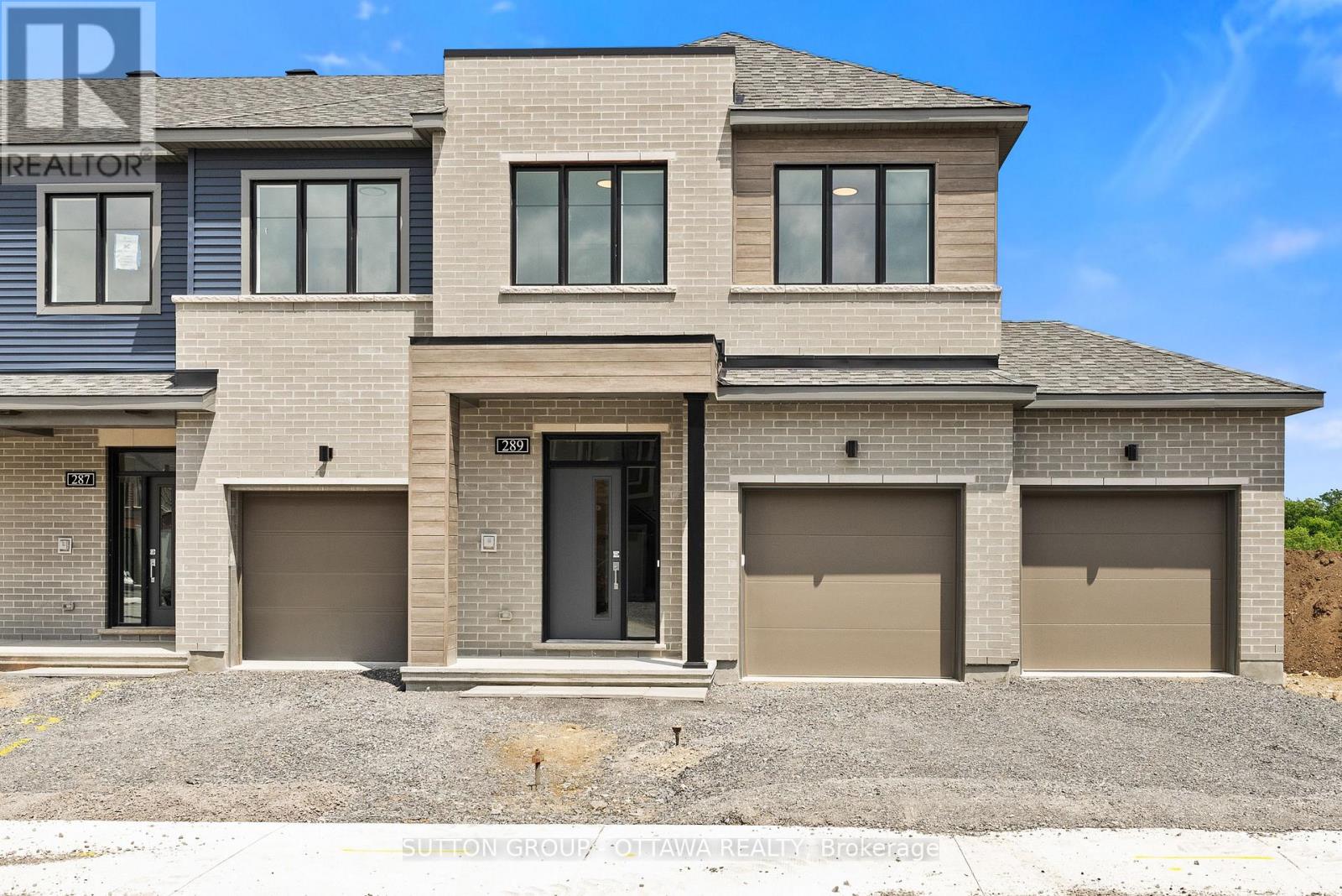 <h3>$2,800 Monthly</h3><p>289 Bankside Way, Ottawa, Ontario</p>