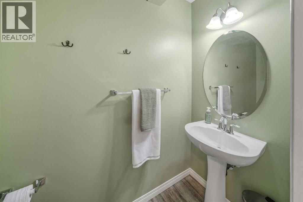 113 Canals Circle Sw, Airdrie, Alberta  T4B 3E8 - Photo 16 - A2319152