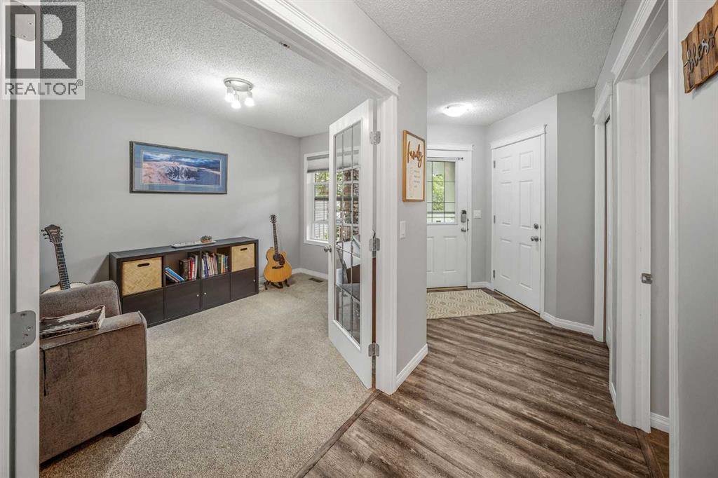 113 Canals Circle Sw, Airdrie, Alberta  T4B 3E8 - Photo 3 - A2319152