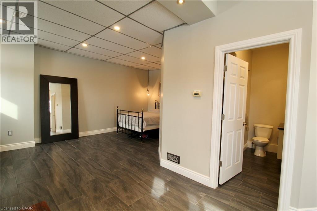7 Beech Street, St. Catharines, Ontario  L2R 2B6 - Photo 6 - 40839182