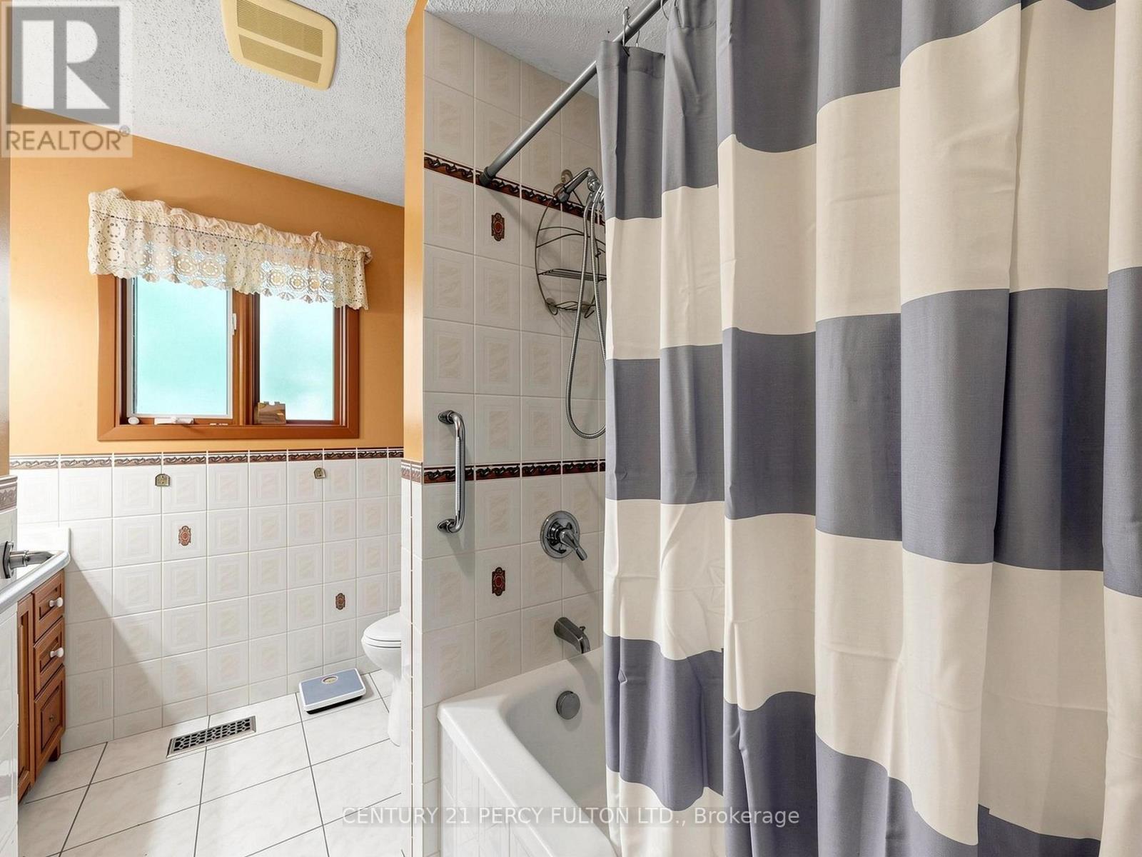 78 Allister Avenue, Toronto, Ontario  M1M 3L5 - Photo 20 - E13434702