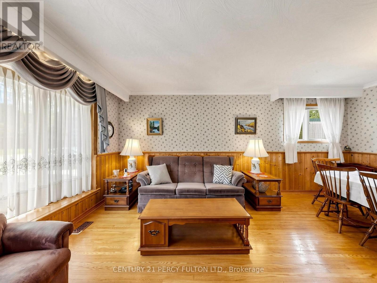 78 Allister Avenue, Toronto, Ontario  M1M 3L5 - Photo 3 - E13434702