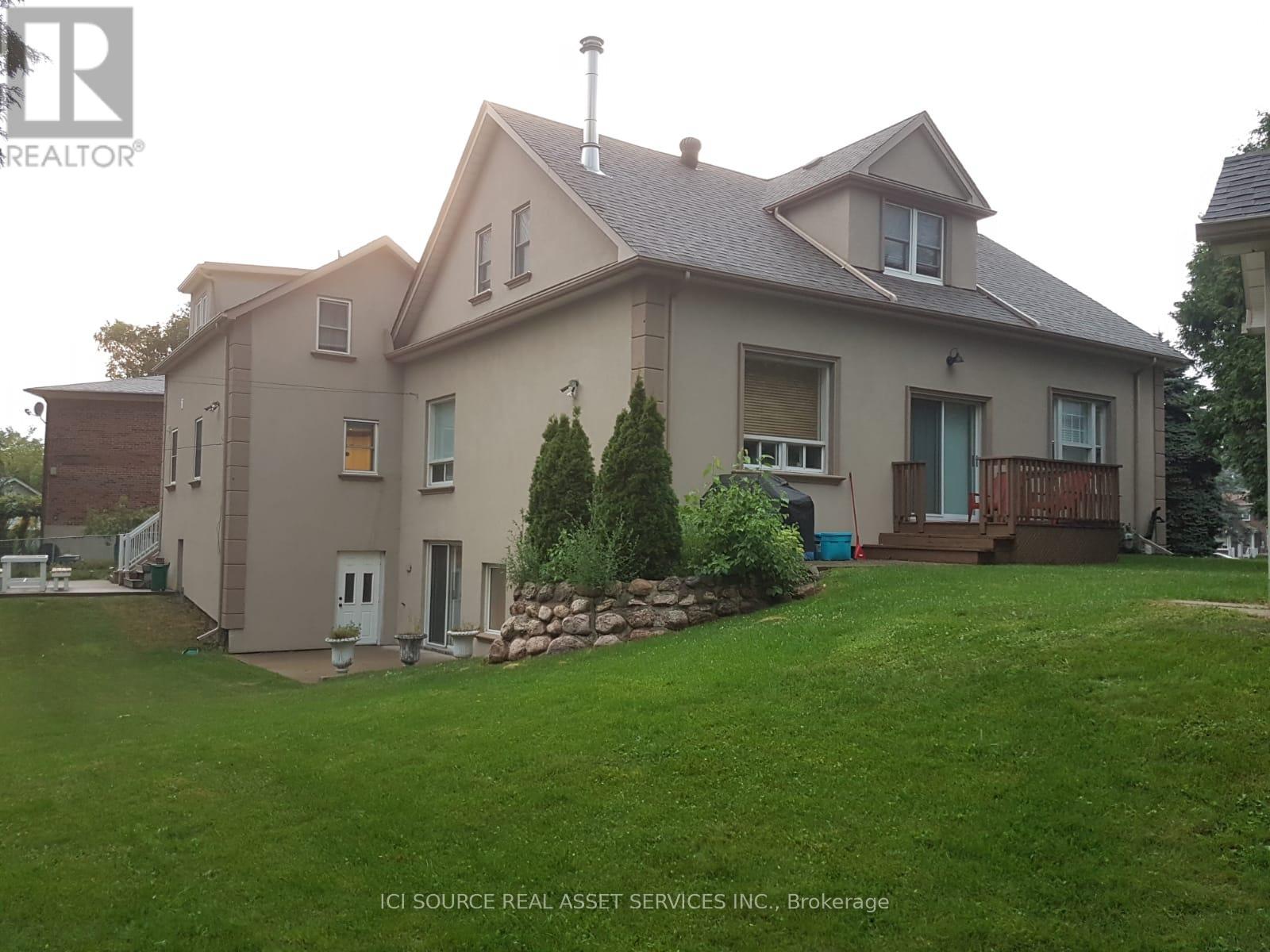 12 IONDALE PLACE, Toronto, Ontario