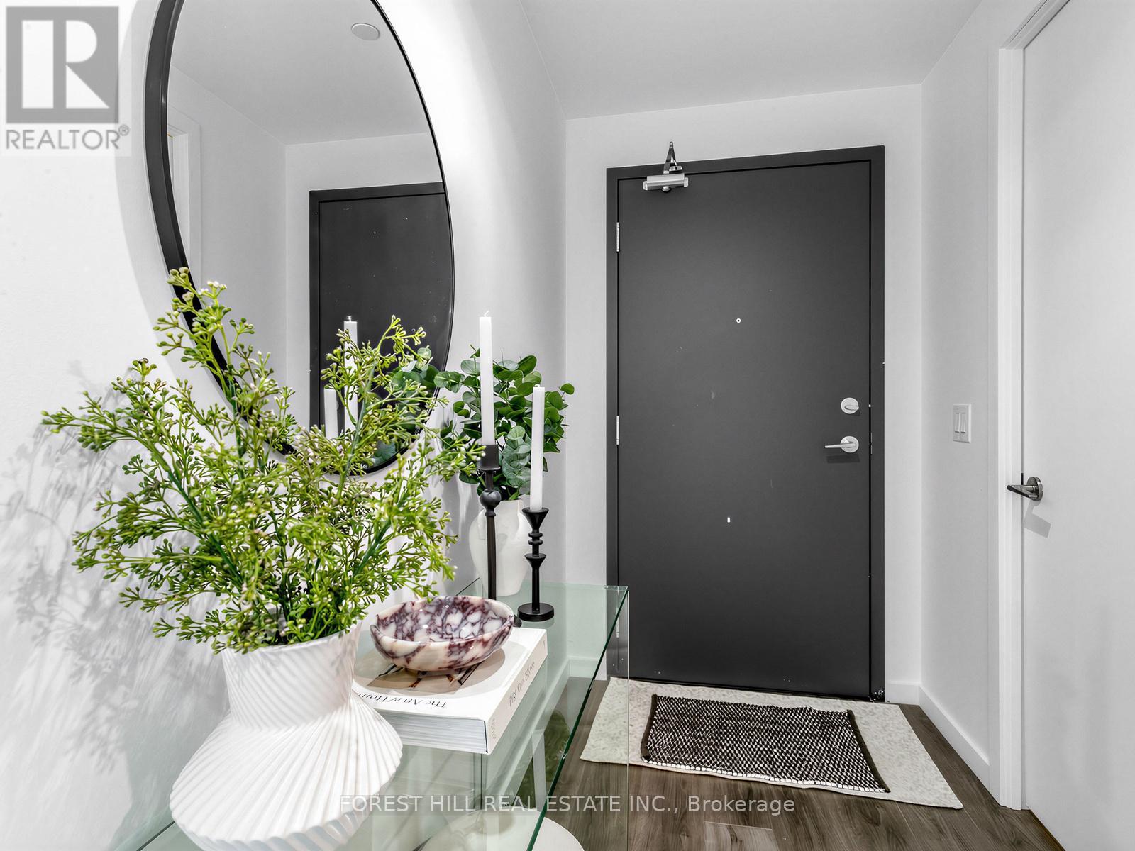 519 - 7 Smith Crescent, Toronto, Ontario  M8Z 0G3 - Photo 2 - W13413582