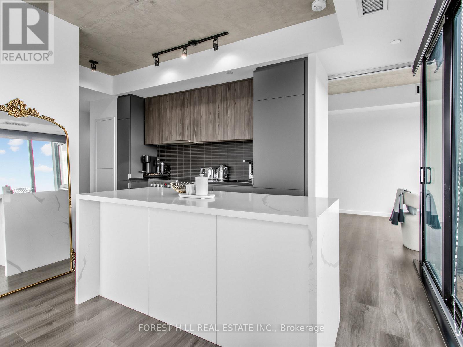 519 - 7 Smith Crescent, Toronto, Ontario  M8Z 0G3 - Photo 7 - W13413582