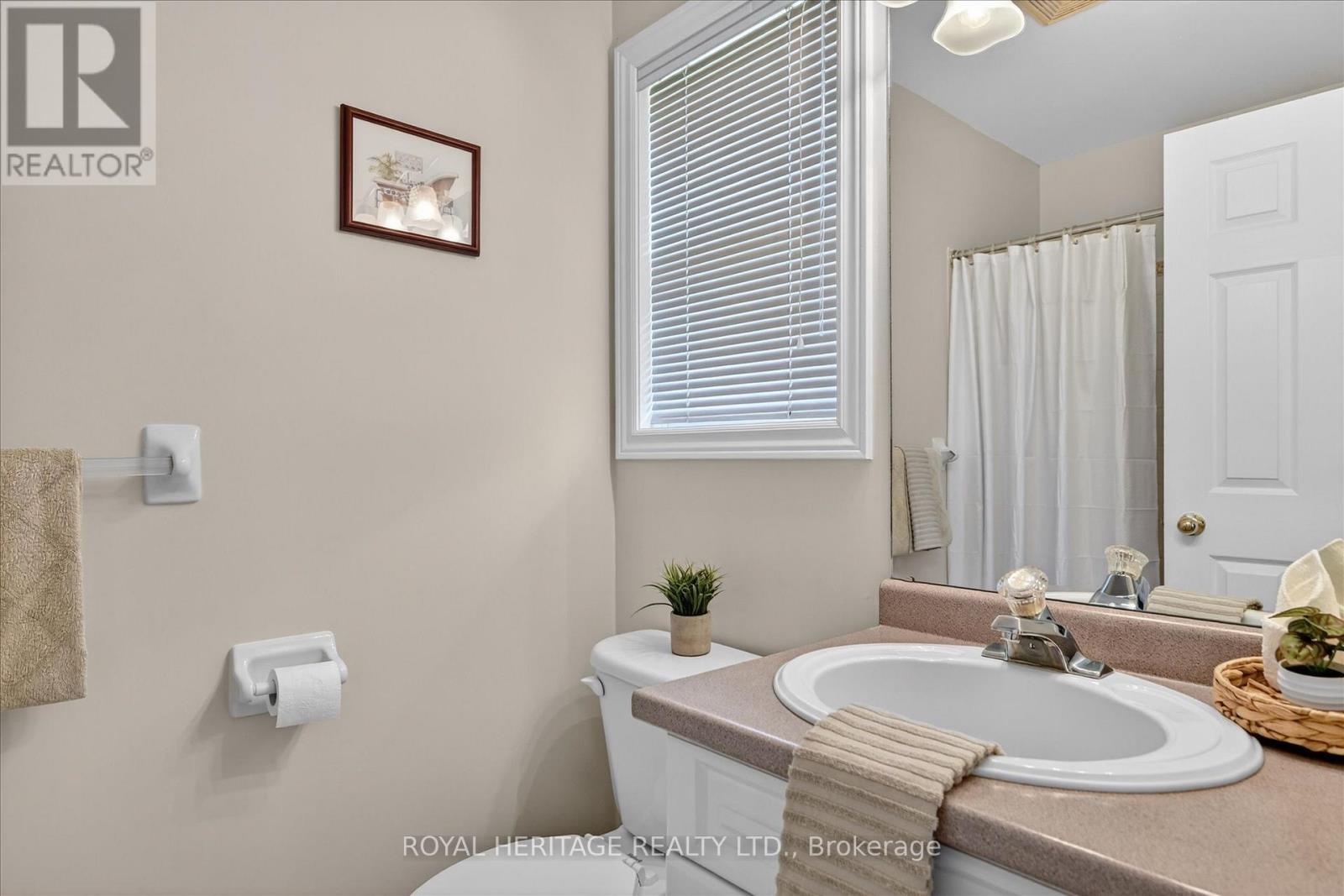 21 Eakins Crescent, Kawartha Lakes, Ontario  K9V 6J9 - Photo 24 - X13423106
