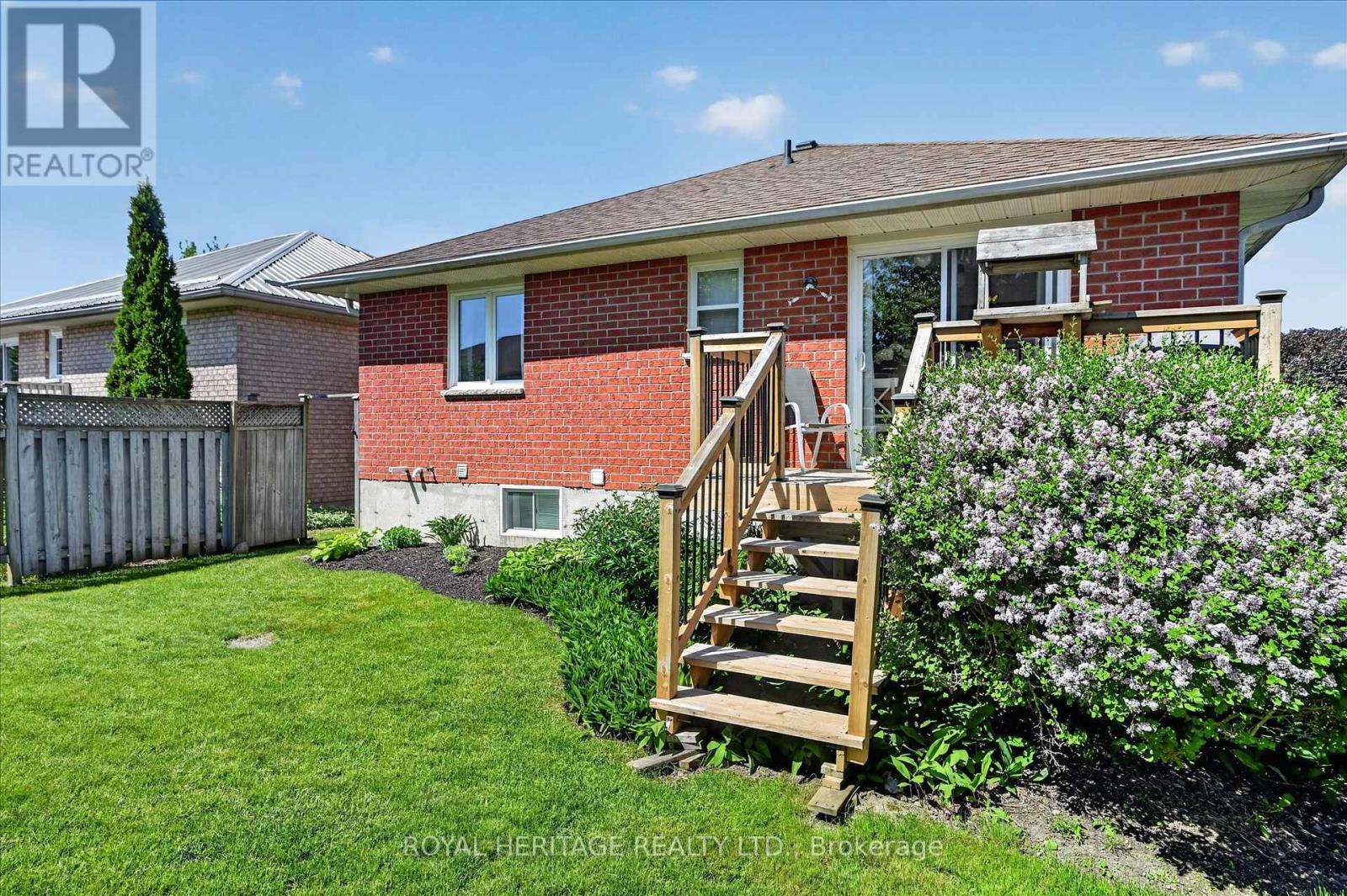21 Eakins Crescent, Kawartha Lakes, Ontario  K9V 6J9 - Photo 40 - X13423106