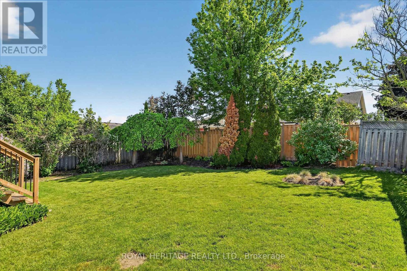 21 Eakins Crescent, Kawartha Lakes, Ontario  K9V 6J9 - Photo 45 - X13423106