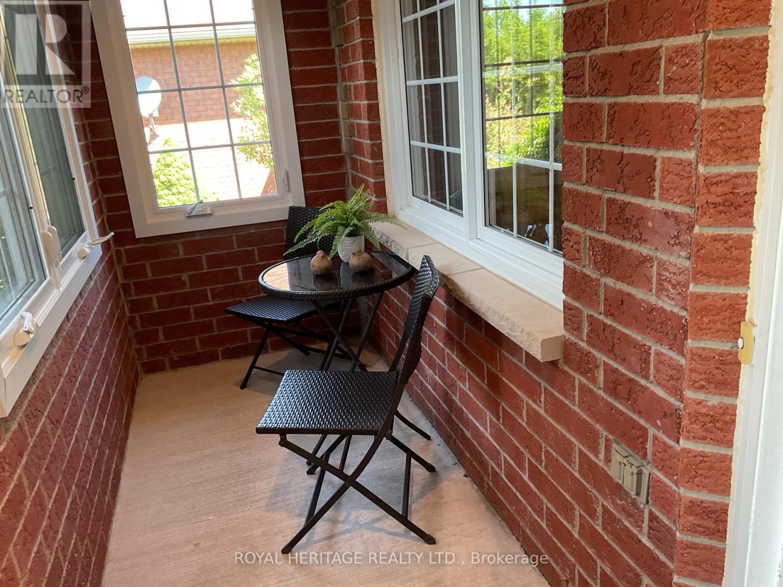 21 Eakins Crescent, Kawartha Lakes, Ontario  K9V 6J9 - Photo 7 - X13423106