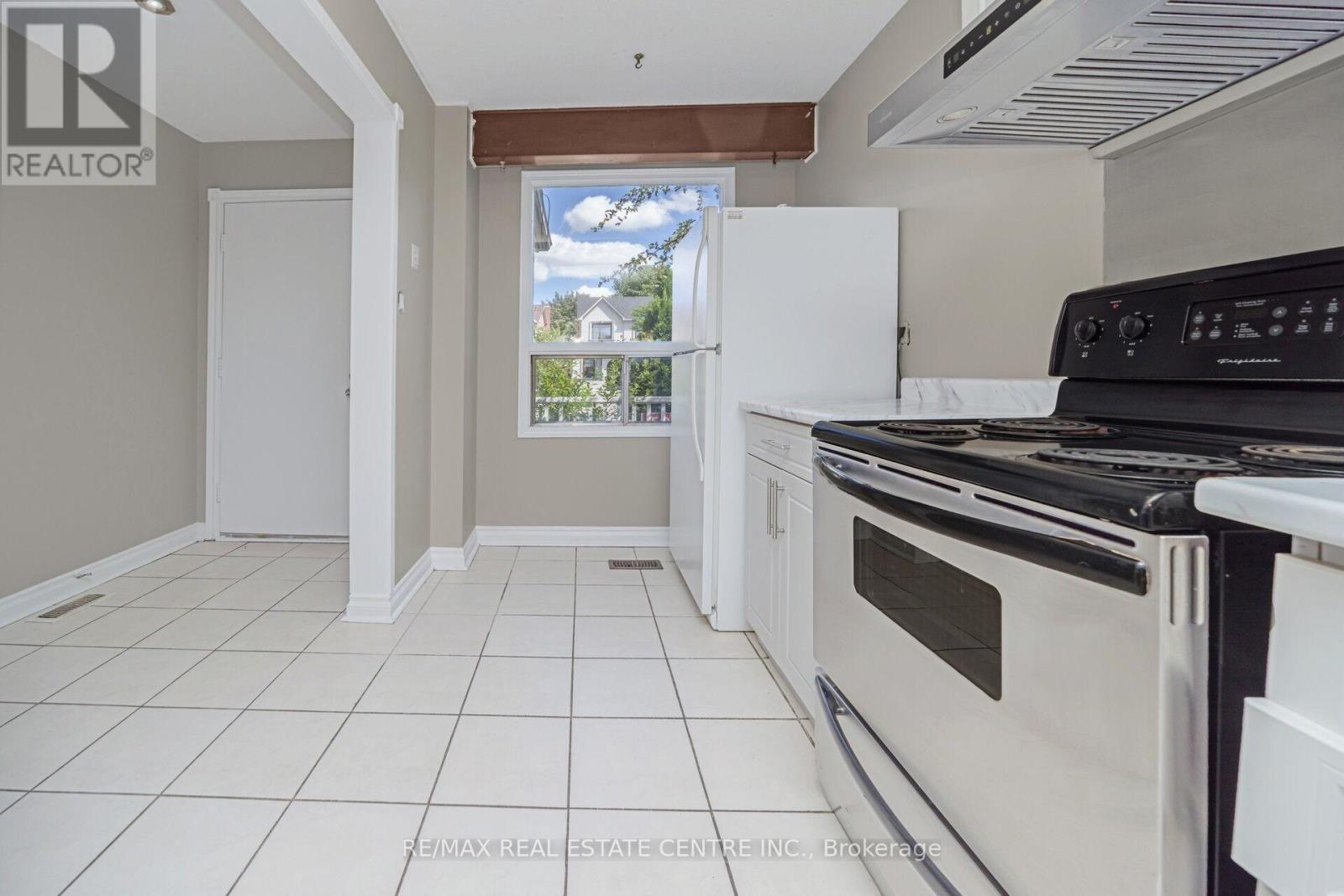 433 Hansen Road N, Brampton, Ontario  L6V 3P6 - Photo 11 - W13441520