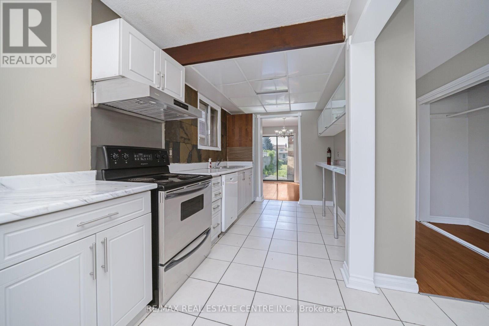 433 Hansen Road N, Brampton, Ontario  L6V 3P6 - Photo 9 - W13441520